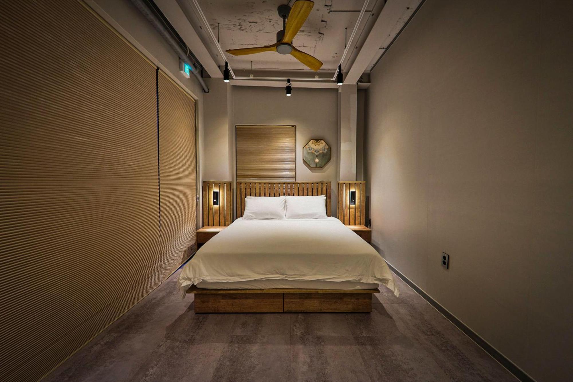 L9 Tailored Service Near Hongik Univ Station Seoul