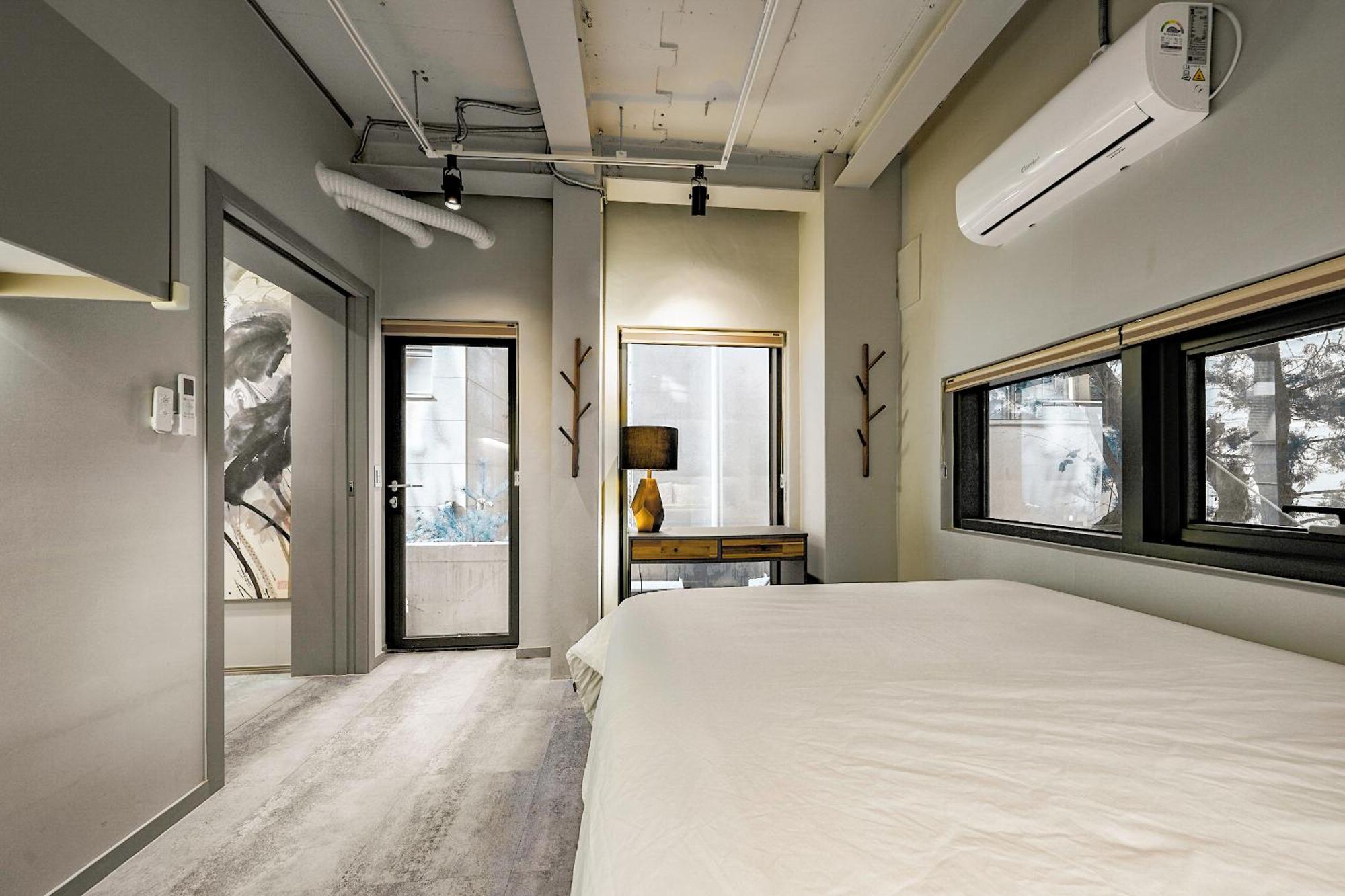 L9 Tailored Service Near Hongik Univ Station * Seoul