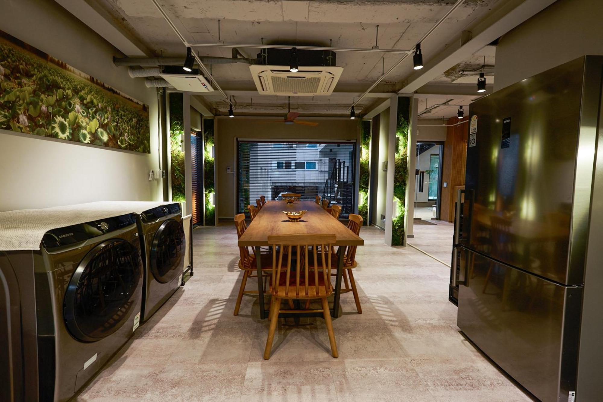 L9 Tailored Service Near Hongik Univ Station * Seoul